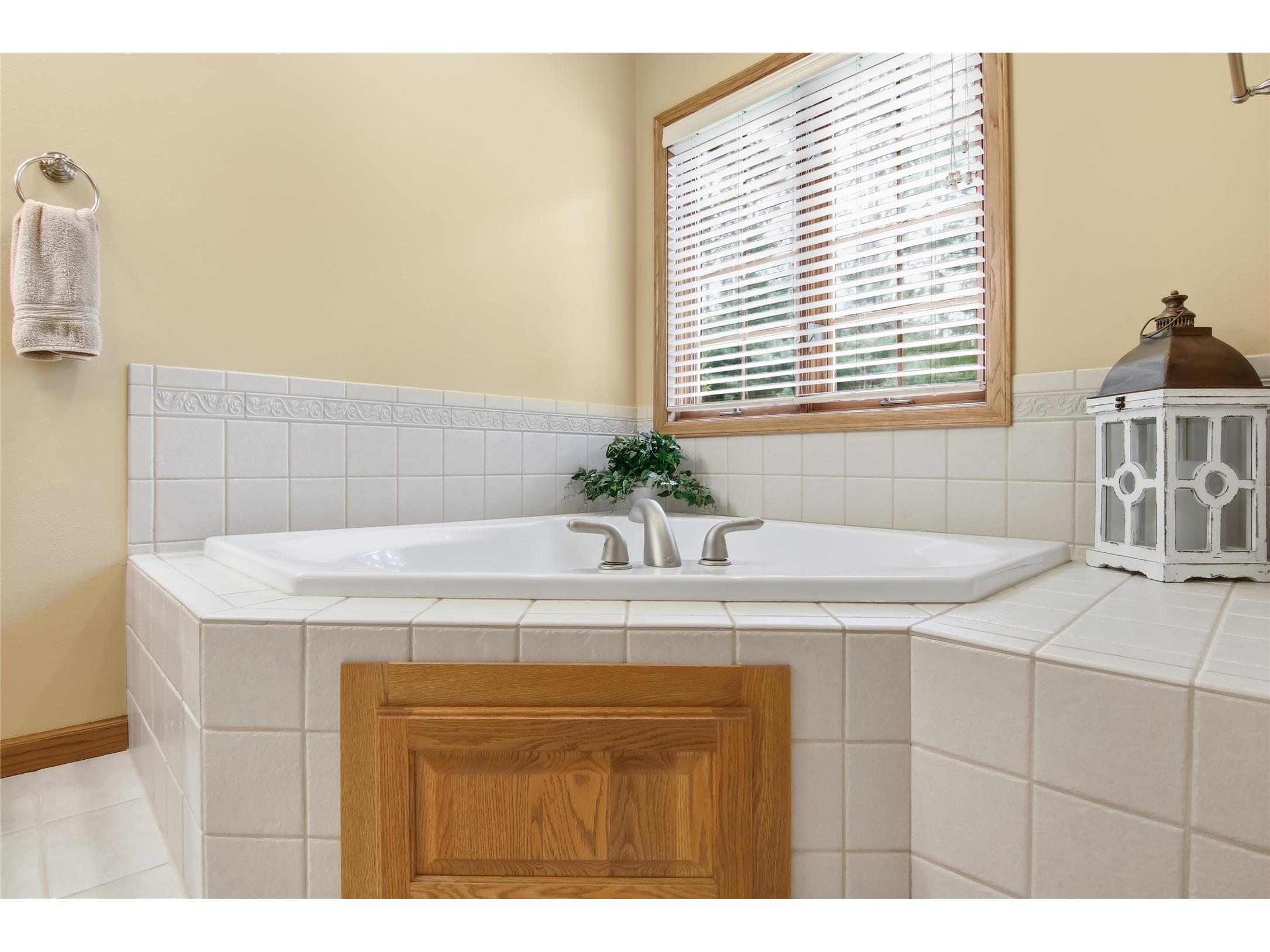 E4400 Pinewood Circle Eleva WI 54738 1600346 image28