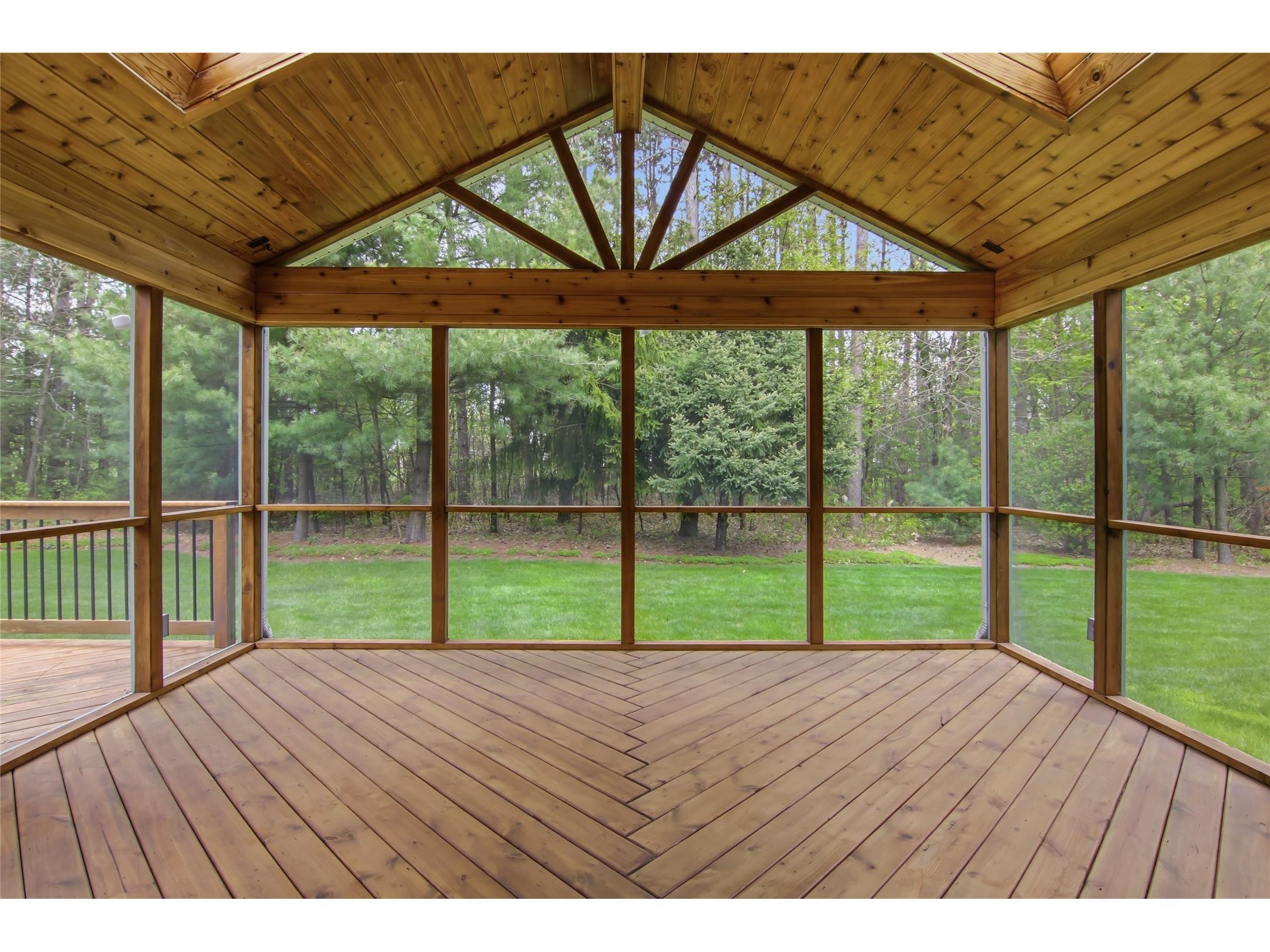 E4400 Pinewood Circle Eleva WI 54738 1600346 image29