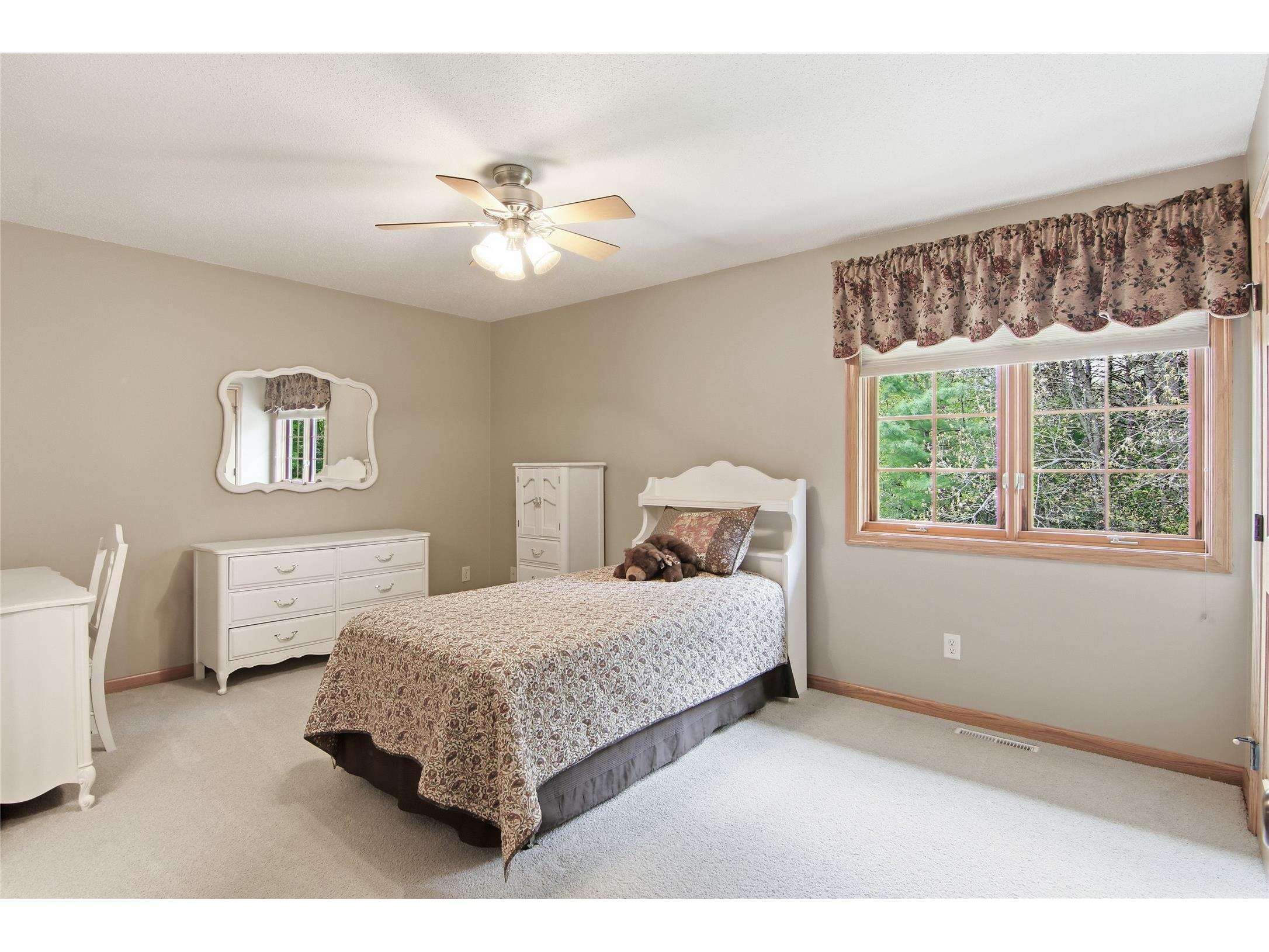 E4400 Pinewood Circle Eleva WI 54738 1600346 image33