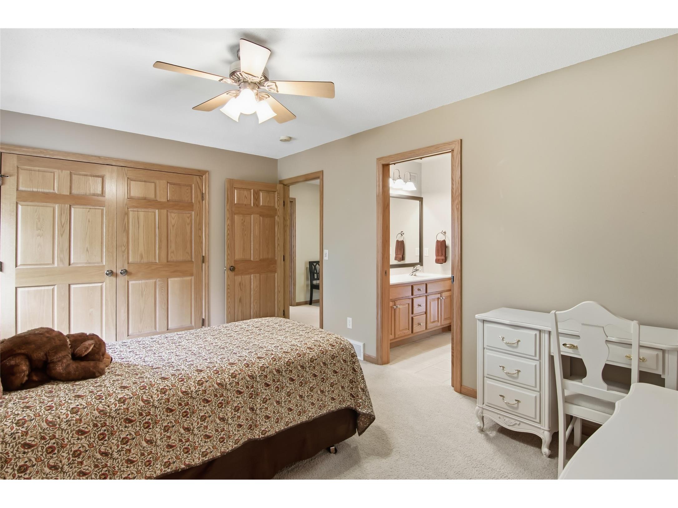 E4400 Pinewood Circle Eleva WI 54738 1600346 image34