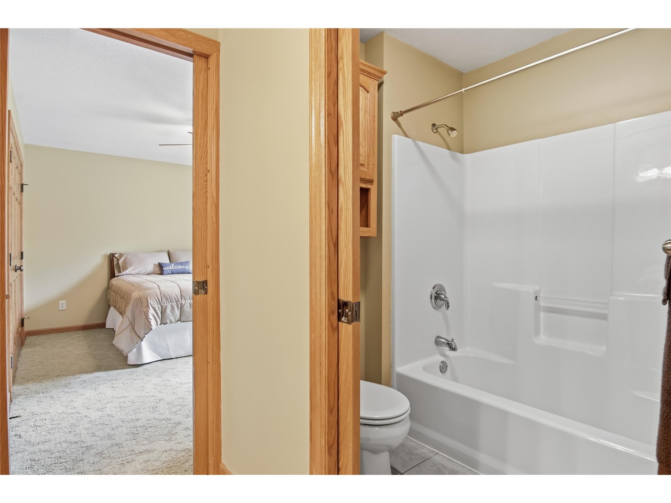 E4400 Pinewood Circle Eleva WI 54738 1600346 image38