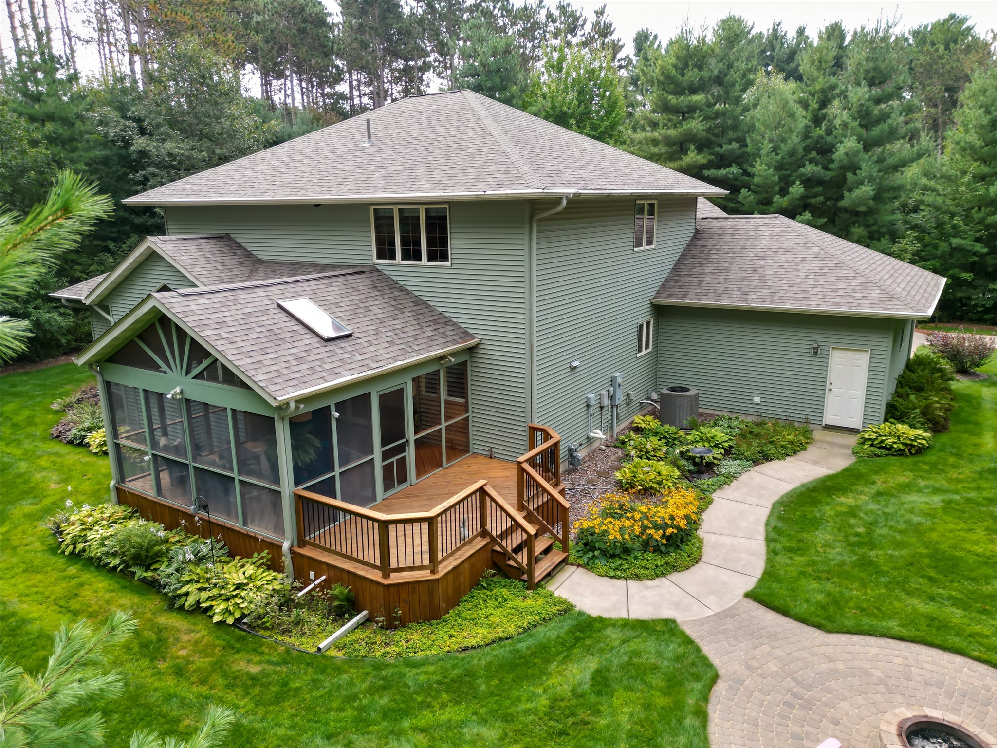E4400 Pinewood Circle Eleva WI 54738 1600346 image4
