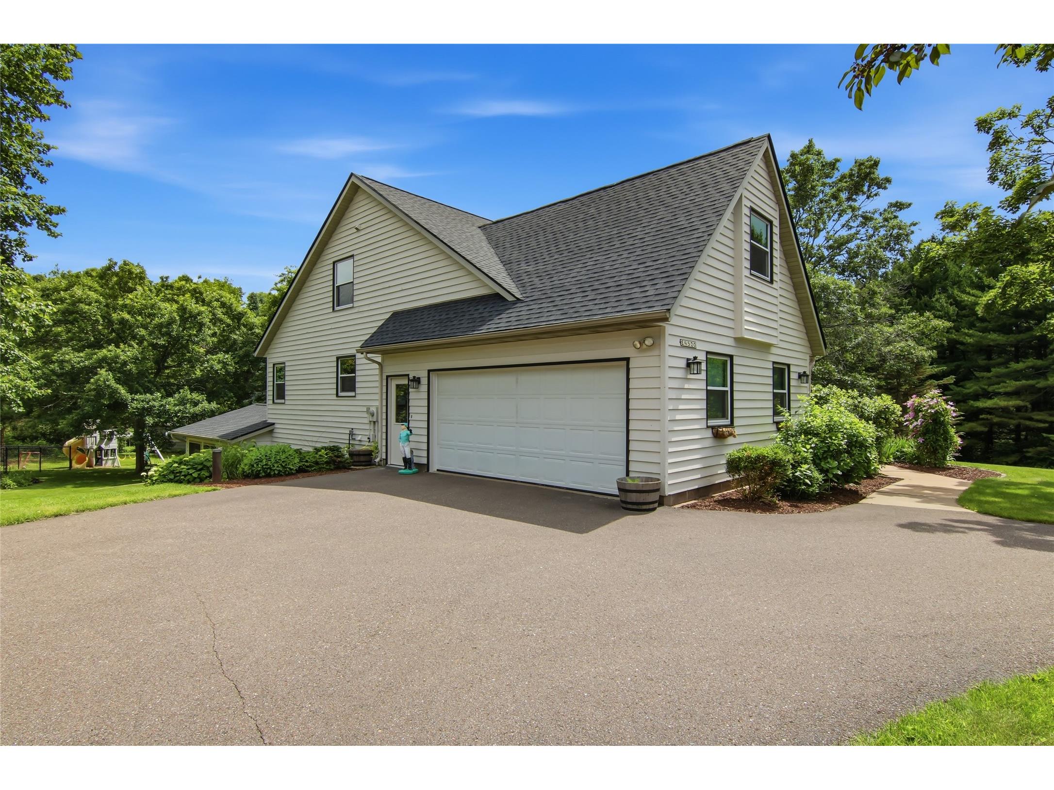 E4520 Woodfield Road Eau Claire WI 54701 1602553 image35
