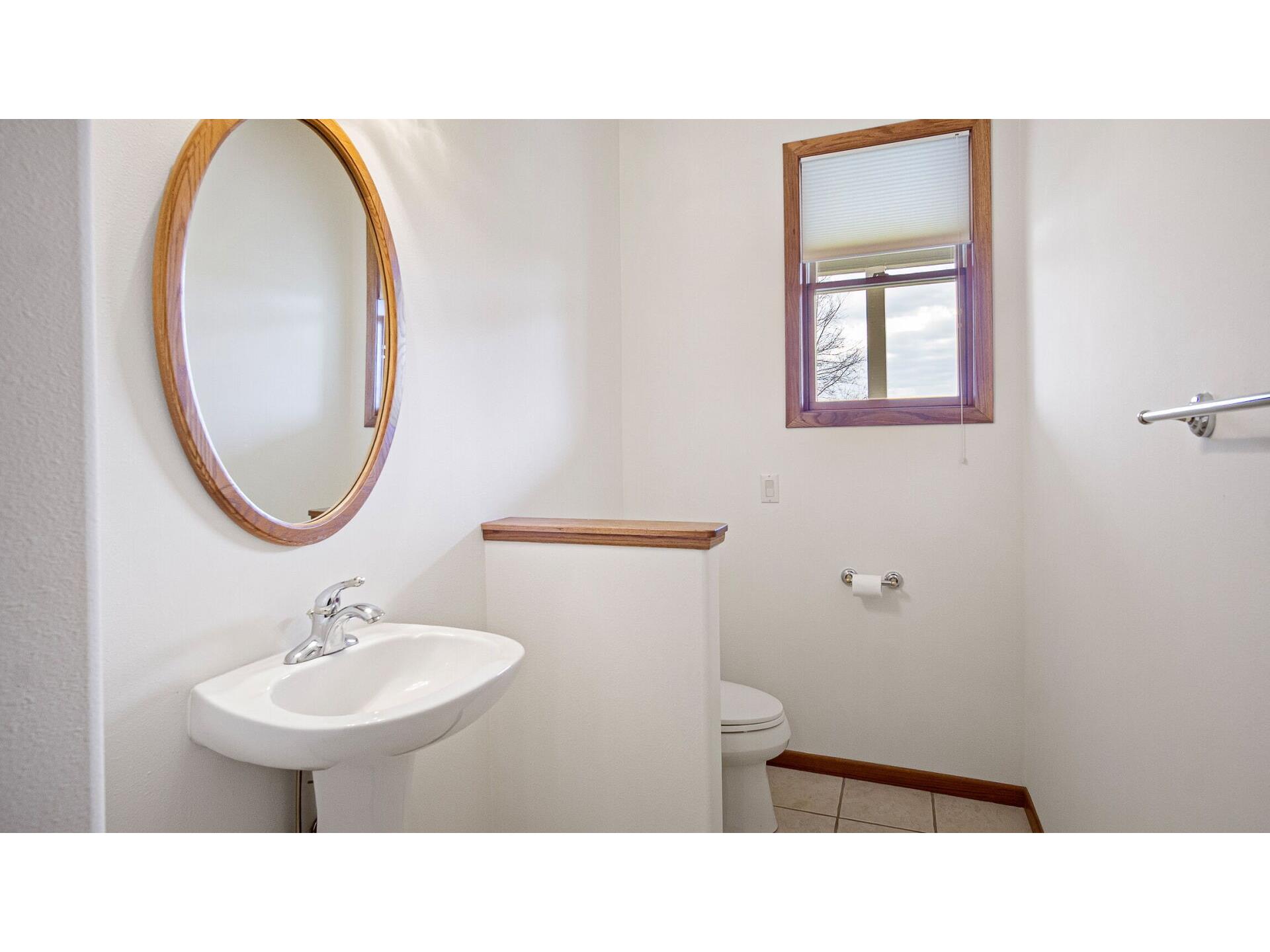 E5110 Interlachen Boulevard Eleva WI 54738 1599986 image24