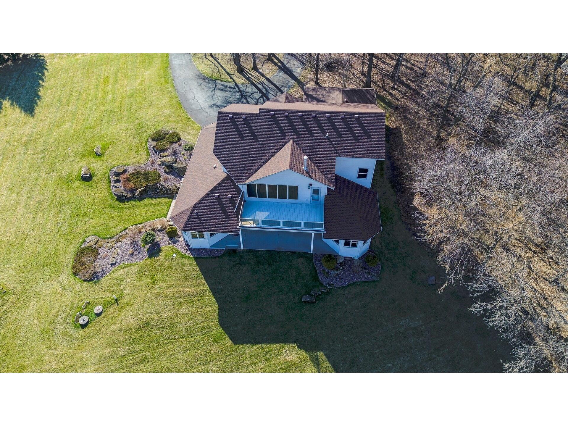 E5110 Interlachen Boulevard Eleva WI 54738 1599986 image54