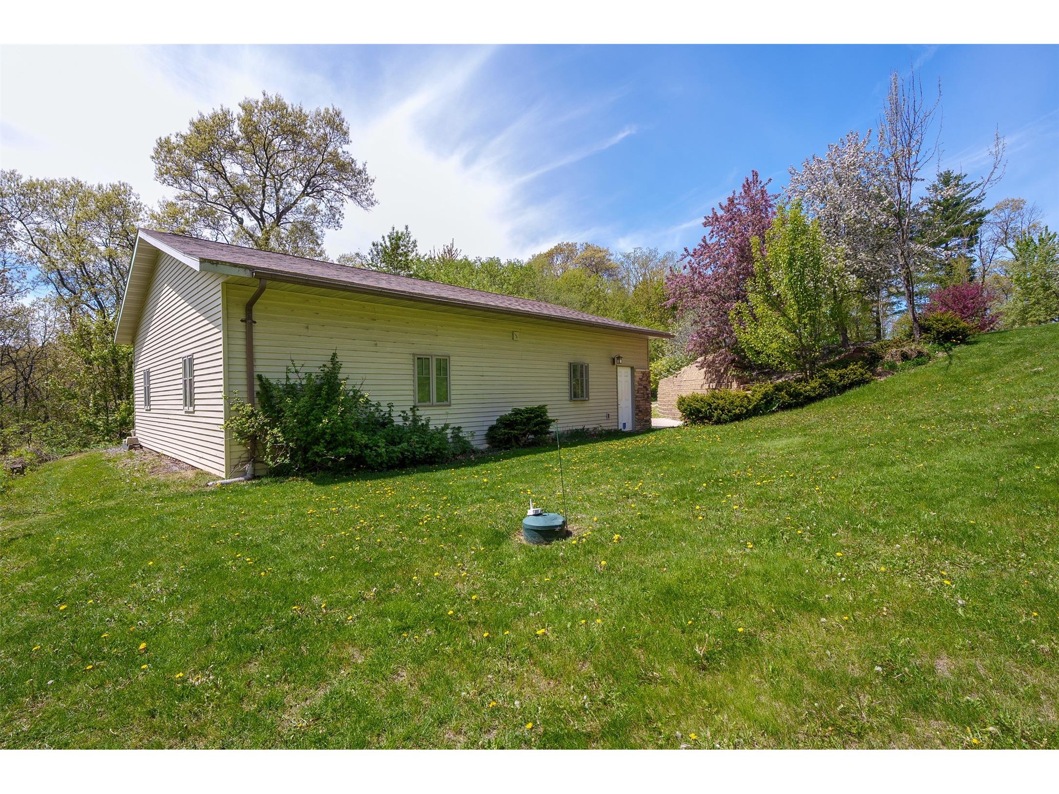 E655 Woodridge Drive Eau Claire WI 54701 1600907 image40