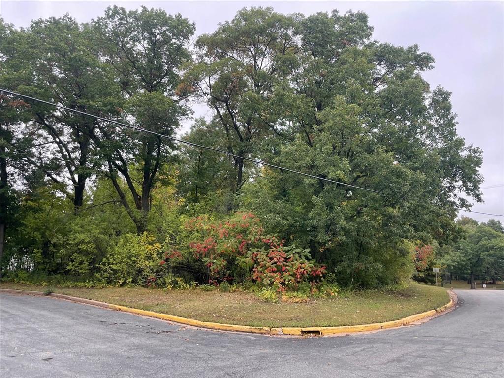 1412 Messenger Street Menomonie WI 54751 1577142 image1