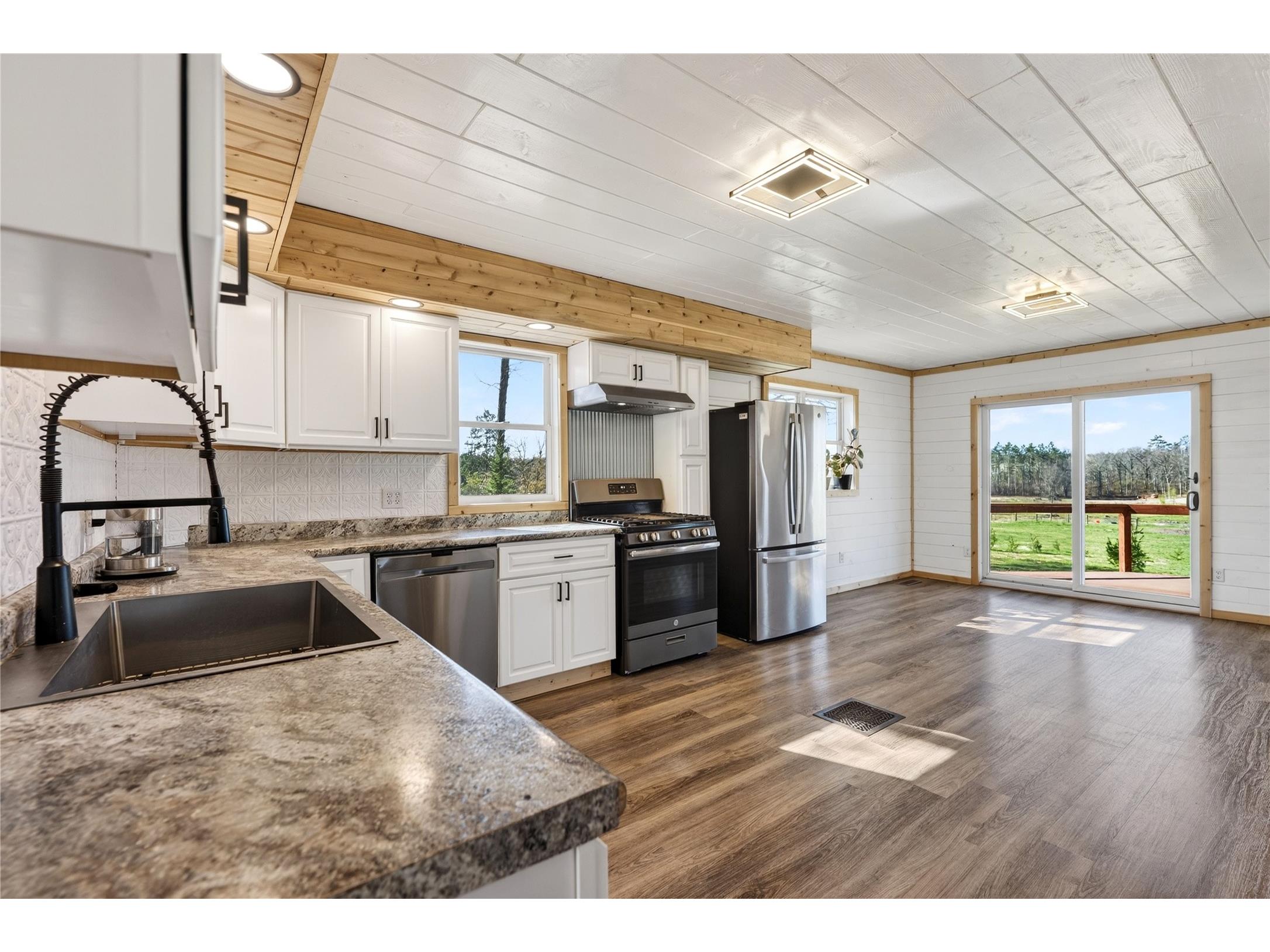N 9171 Tripp Road Springbrook WI 54875 1600964 image23