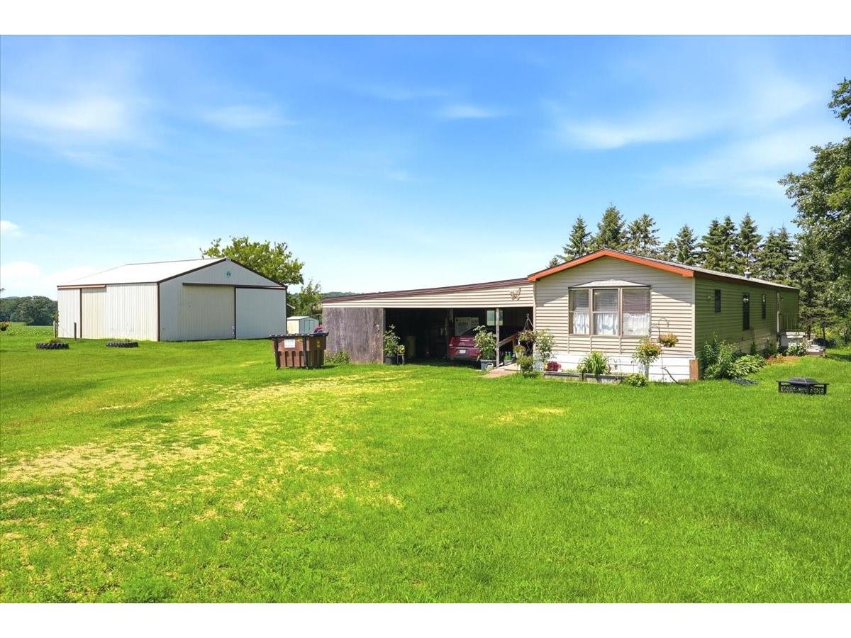 N1405 County Road Z Eau Galle WI 54737 1603134 image1