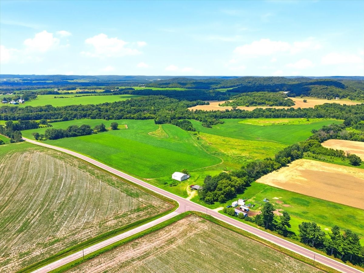N1405 County Road Z Eau Galle WI 54737 1603134 image19