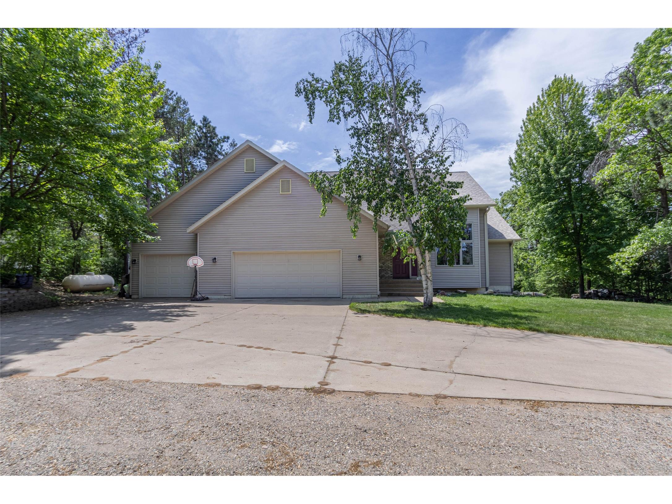 N1698 945th Street Eau Claire WI 54701 1601131 image1