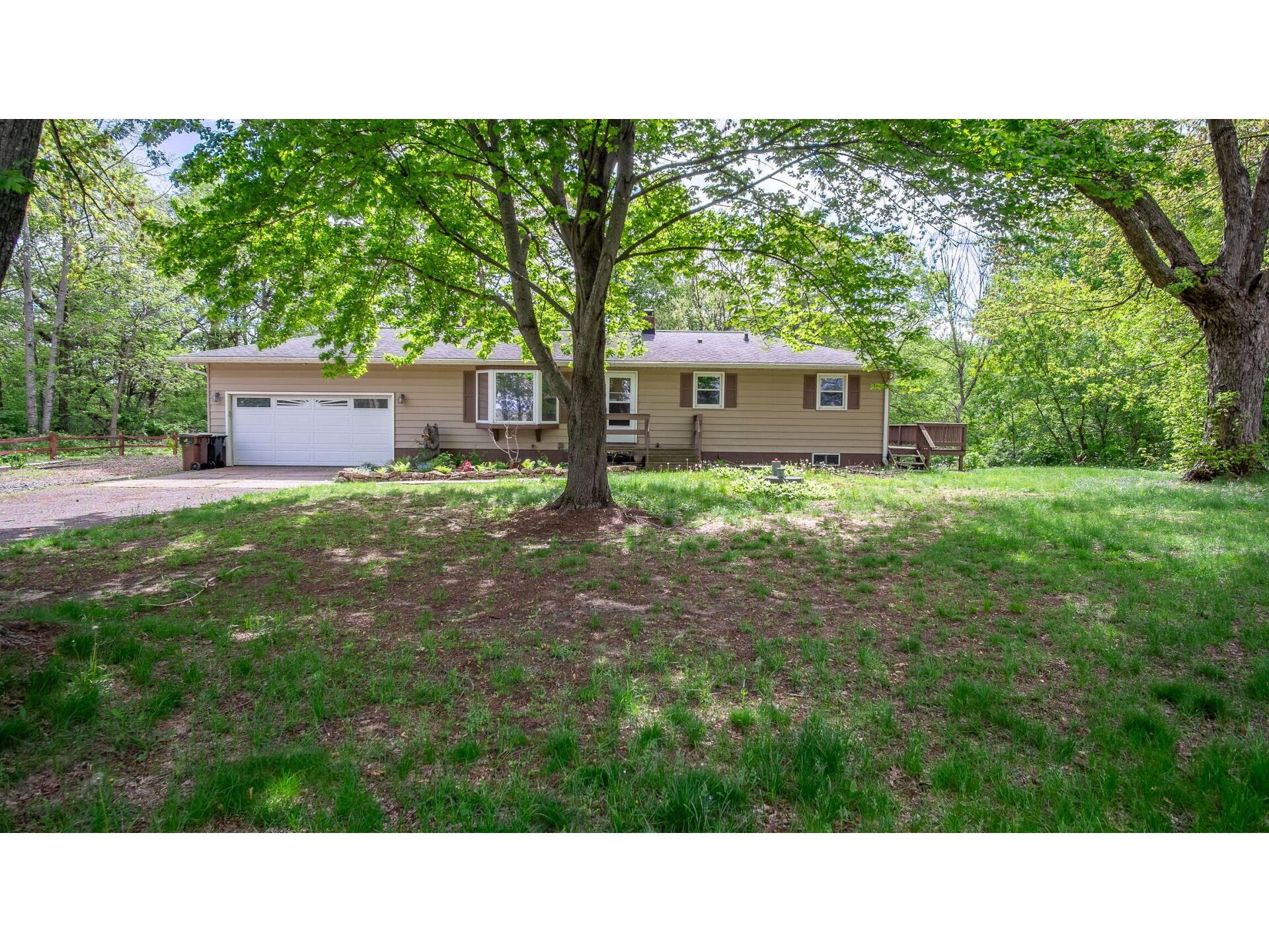 N3762 990th Street Eau Claire WI 54703 1601457 image1