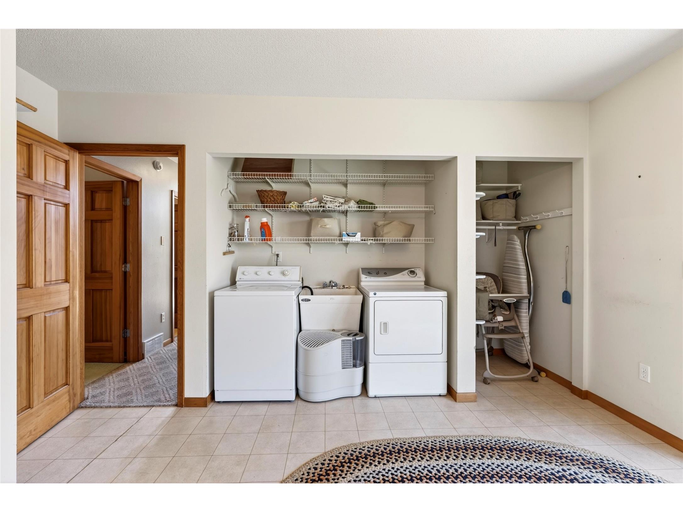 N6845 8th Street Spooner WI 54801 - Lucky 1600452 image25