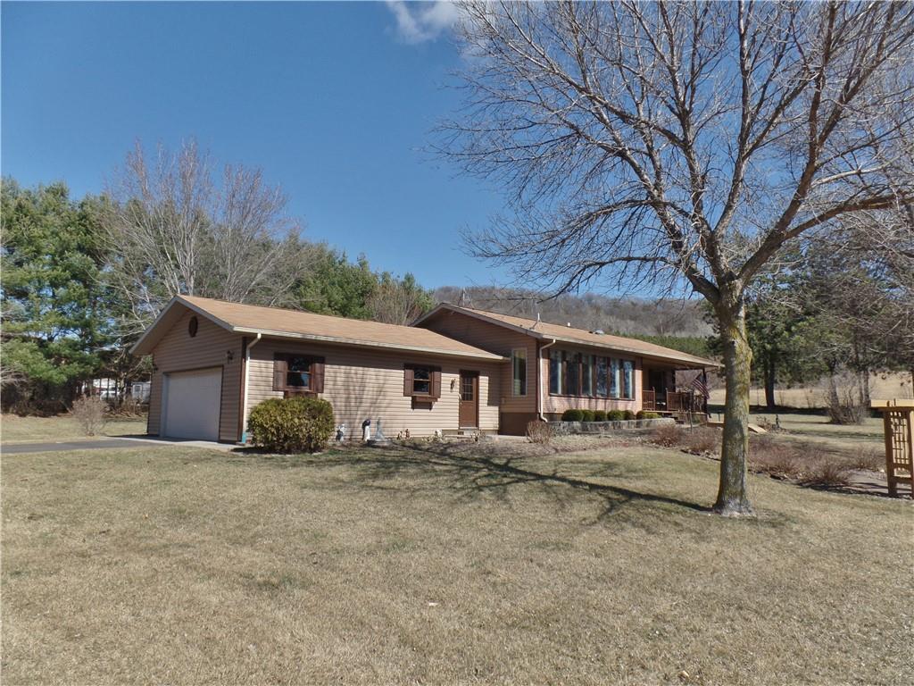 N6880 Hayes Road Durand WI 54736 1580357 image1