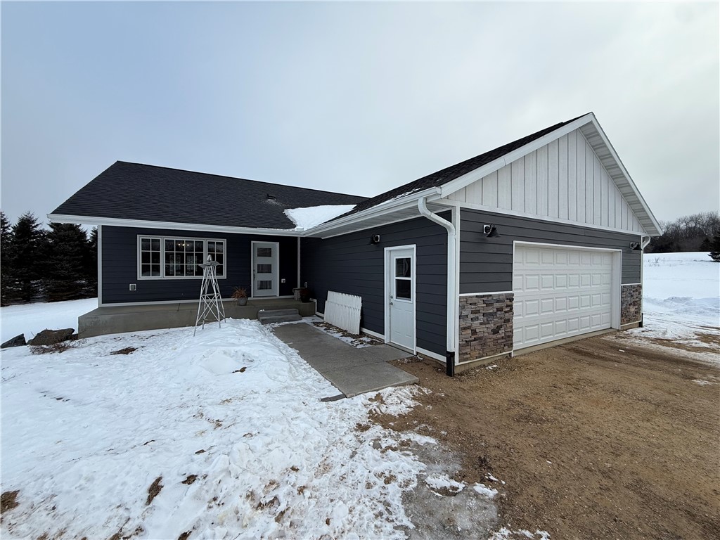 N8228 940th Street Colfax WI 54730 1598265 image1