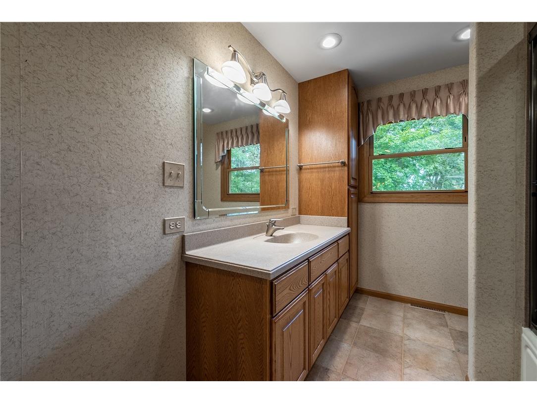 N9285 County Road W Colfax WI 54730 1594433 image23