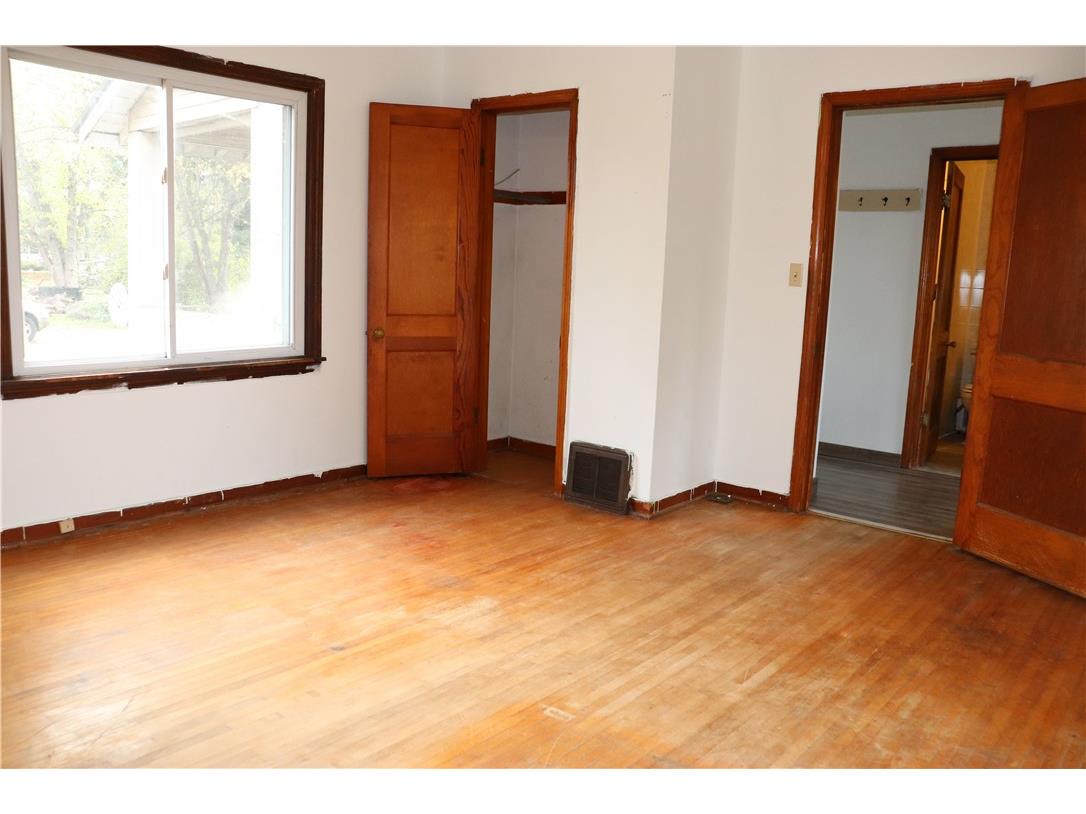 S12702 Elm Street Osseo WI 54758 1596732 image19