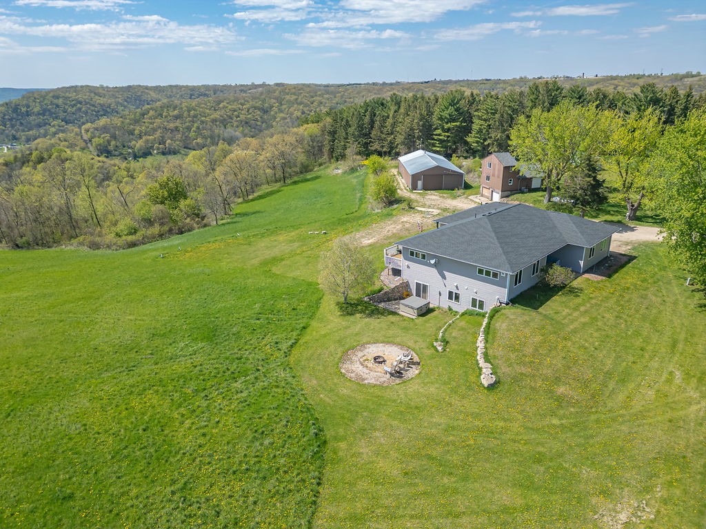 S3565 Rooster Ridge Lane Fountain City WI 54629 1600918 image1