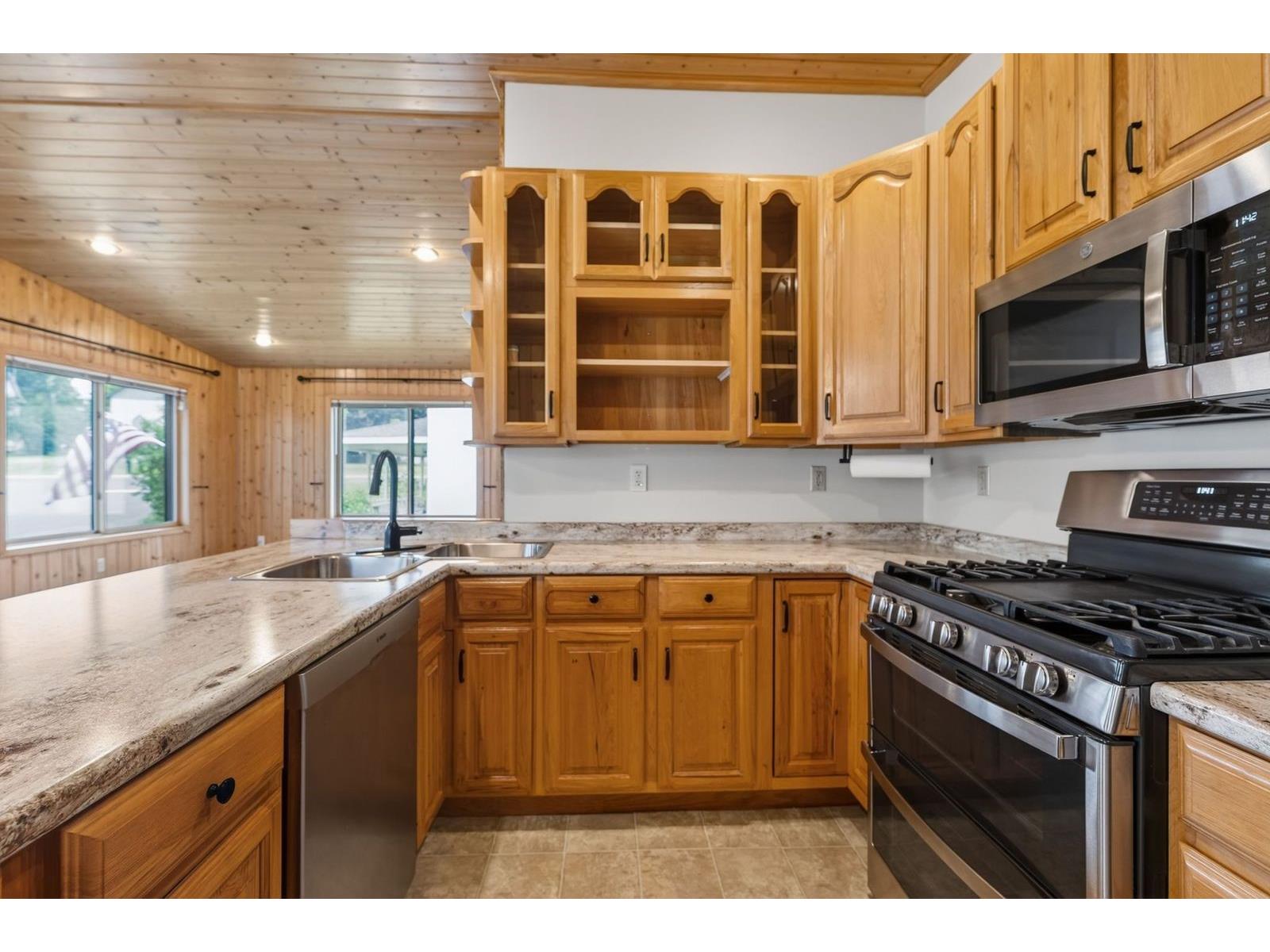 W 306 Hazel Street Spooner WI 54801 1602191 image9