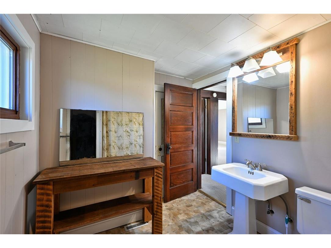 W 501 E River Road Hayward WI 54843 1596902 image30