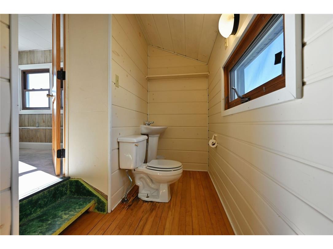 W 501 E River Road Hayward WI 54843 1596902 image38