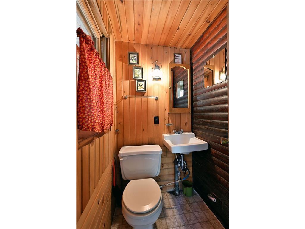 W 8096 Dunn Lake Road Spooner WI 54801 - Sunfish 1594495 image16