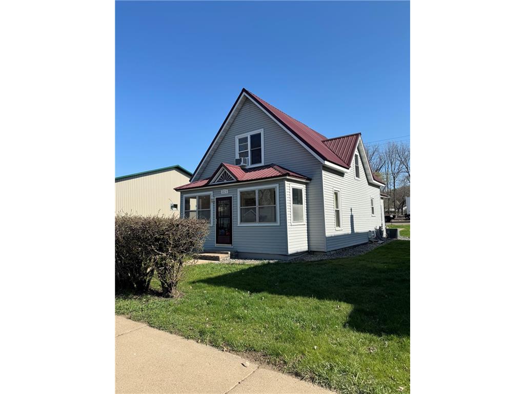 W212 Menomonie Street Elk Mound WI 54739 1581418 image1