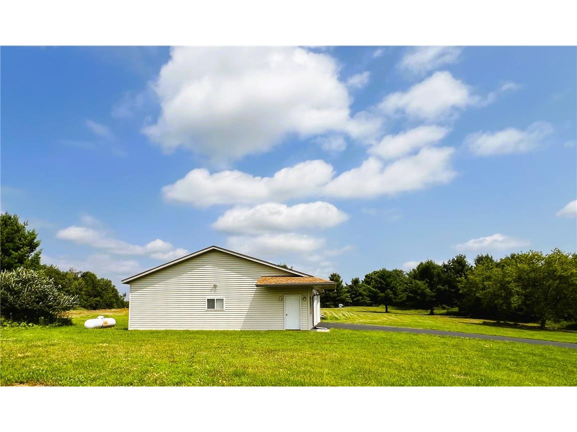 W9514 Stansbury Road Holcombe WI 54745 1584316 image11