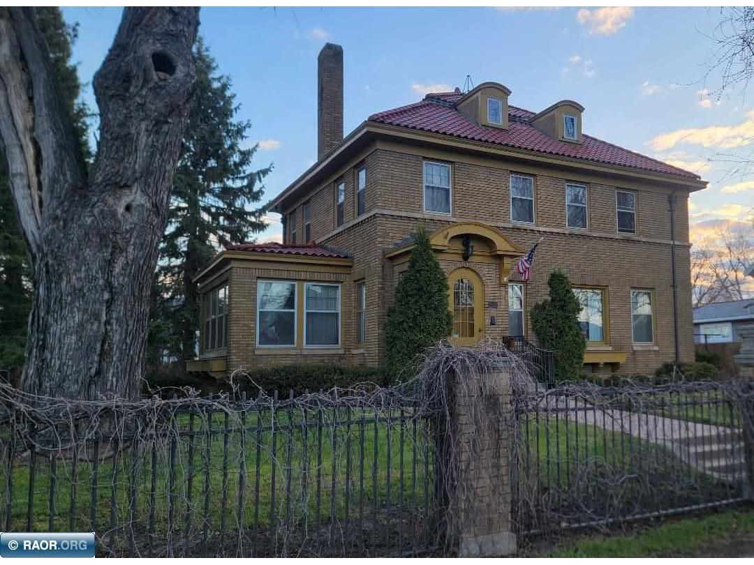 1001 E Howard Street Hibbing MN 55746 149426 image1