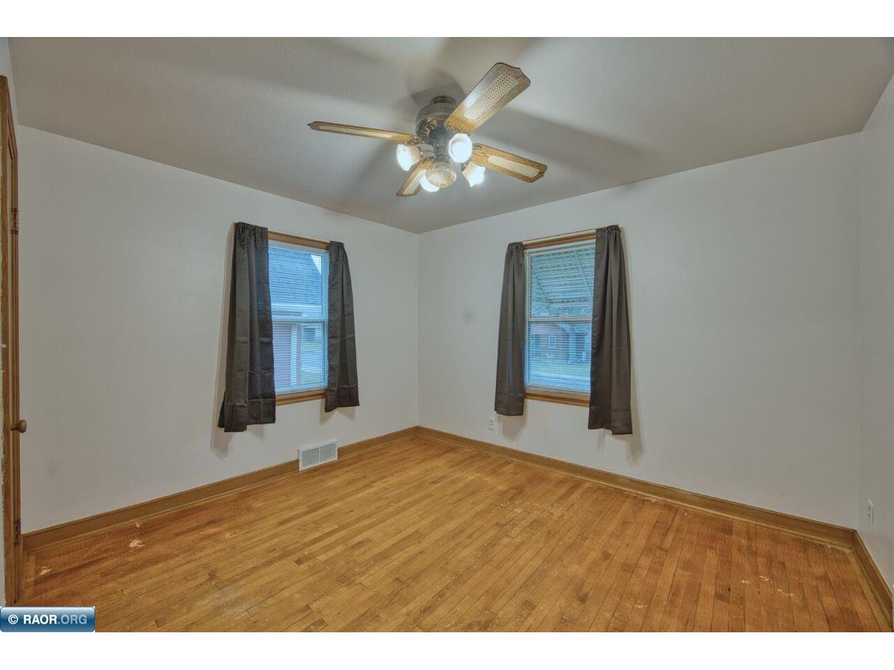 1008 Douglas Ave Eveleth MN 55734 149801 image16