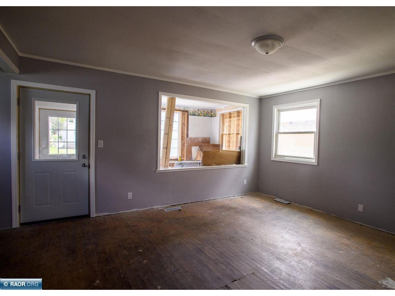 107 11th St S Virginia MN 55792 150213 image4
