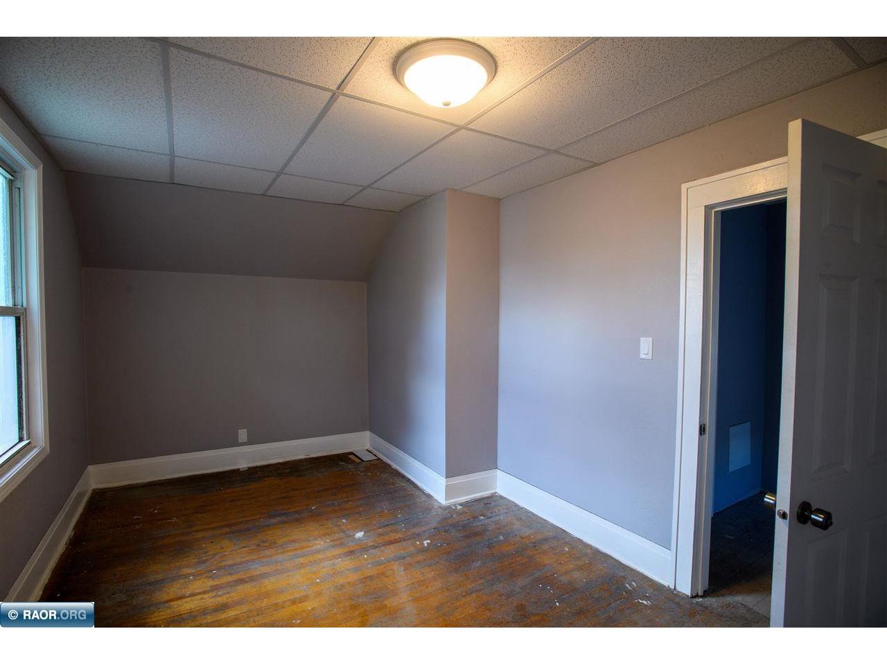107 11th St S Virginia MN 55792 150213 image6