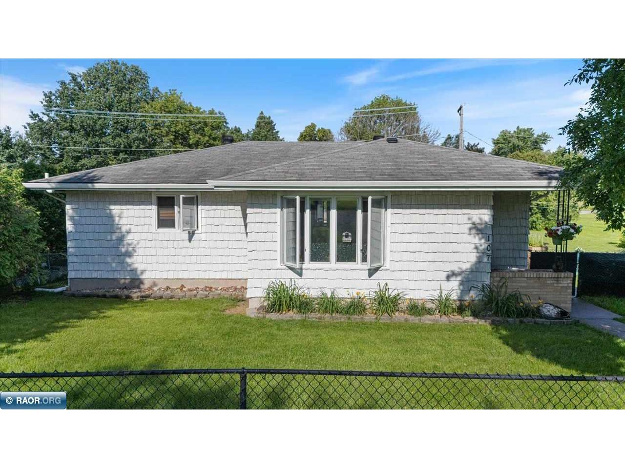 107 S Van Buren Eveleth MN 55734 148805 image1