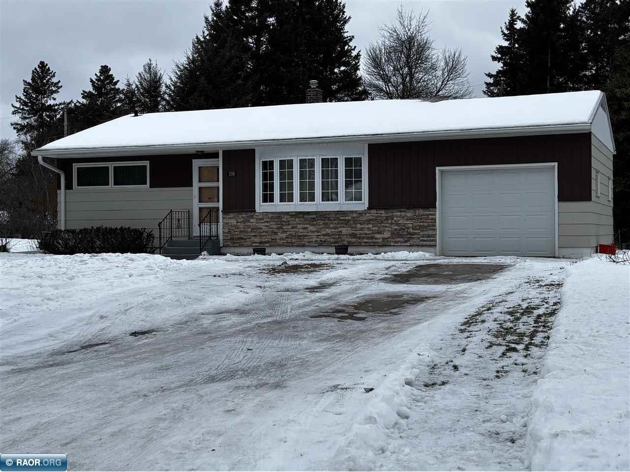 108 Park Avenue International Falls MN 56649 147817 image1