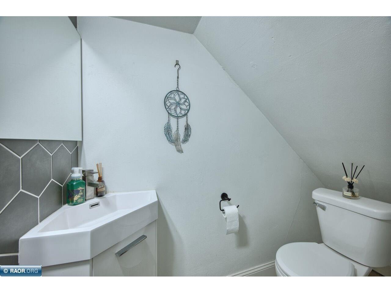 109 E Florida Ave Gilbert MN 55741 149336 image19