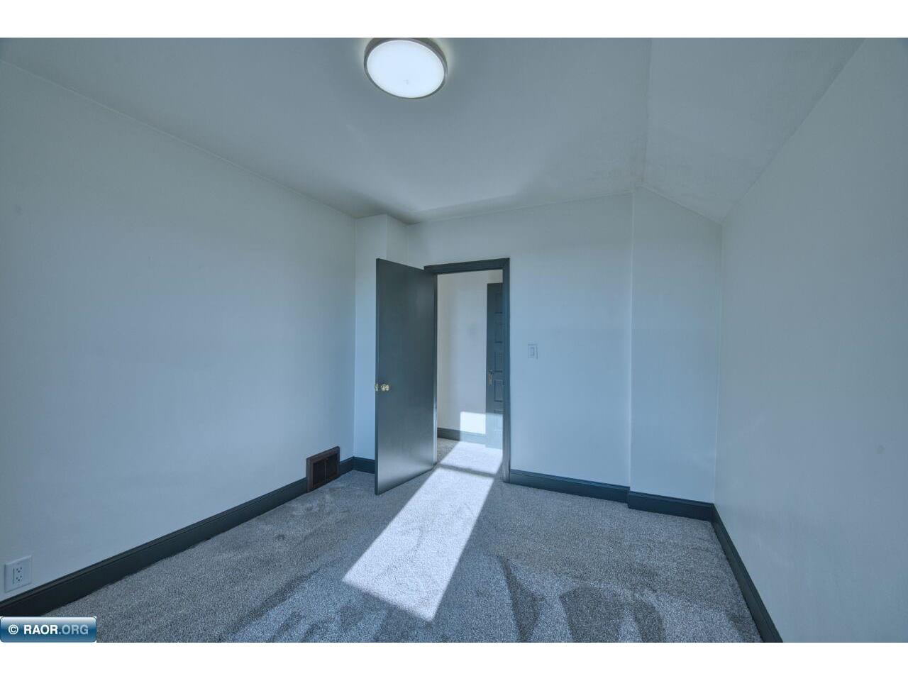 109 E Florida Ave Gilbert MN 55741 149336 image28