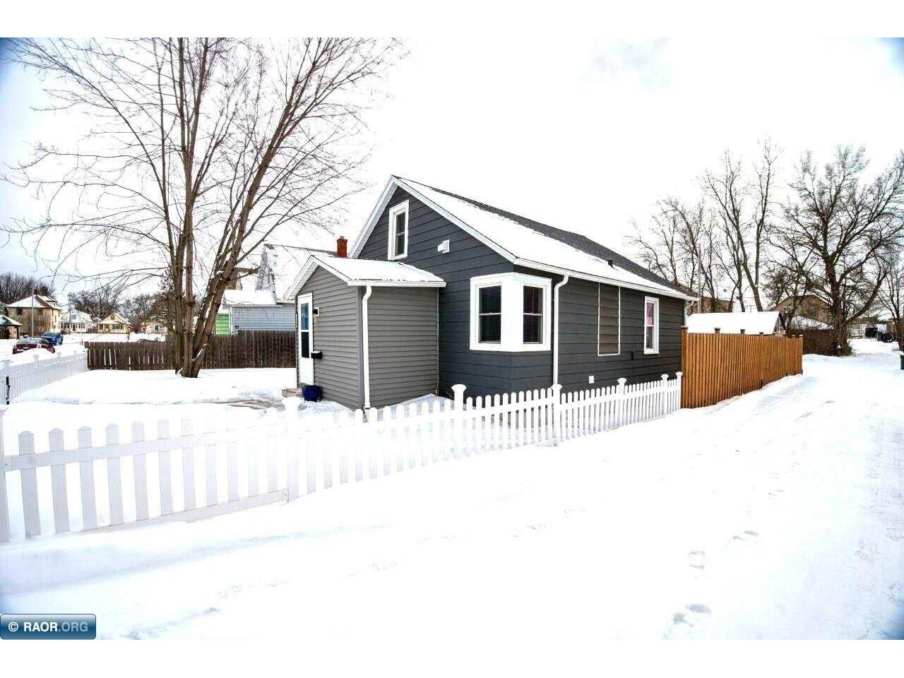 114 E 17th St Hibbing MN 55746 149443 image1