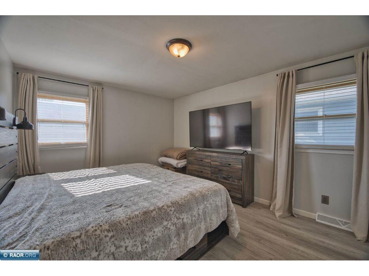 115 E 25th St Hibbing MN 55746 148857 image17