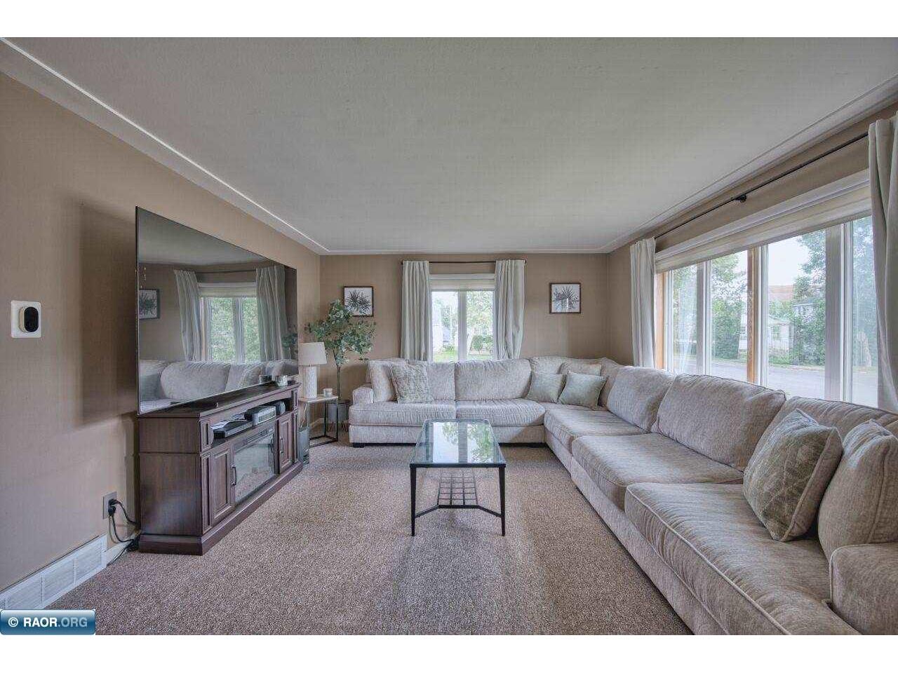 115 E 25th St Hibbing MN 55746 148857 image8