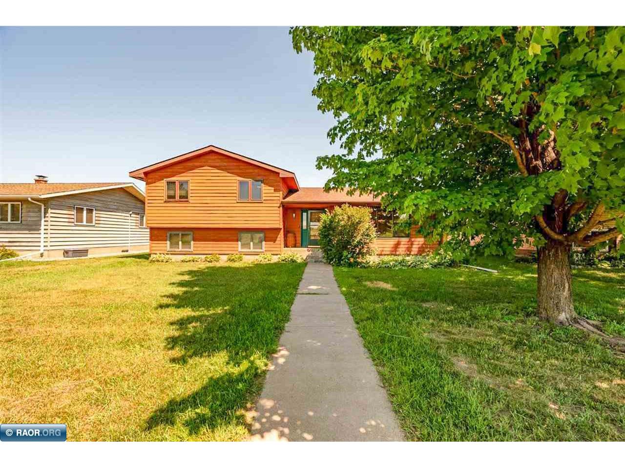 1221 21st St S Virginia MN 55792 150328 image1