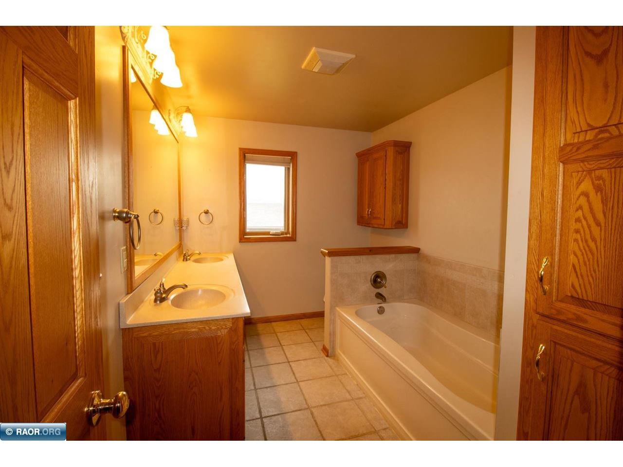1221 21st St S Virginia MN 55792 150328 image26