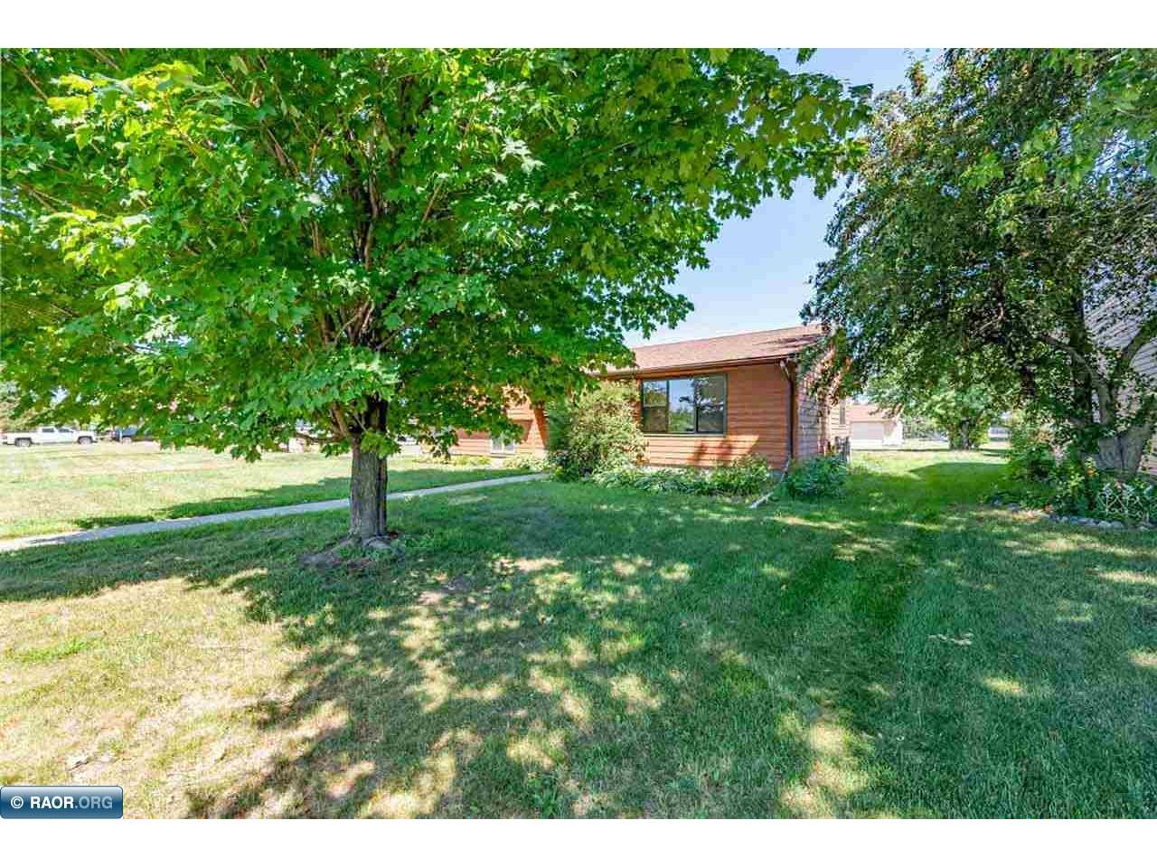 1221 21st St S Virginia MN 55792 150328 image3