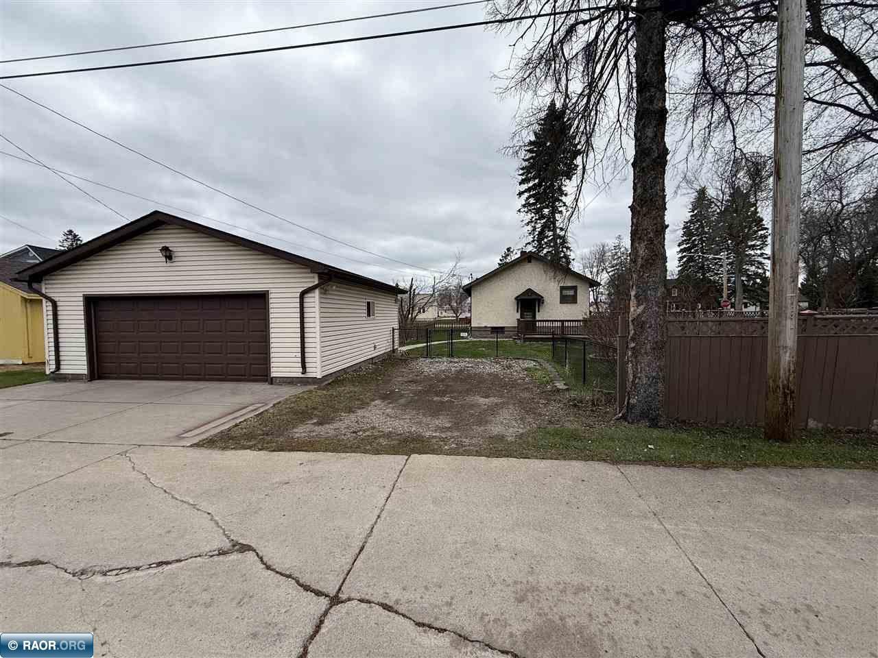 1229 12th St S Virginia MN 55792 149873 image7