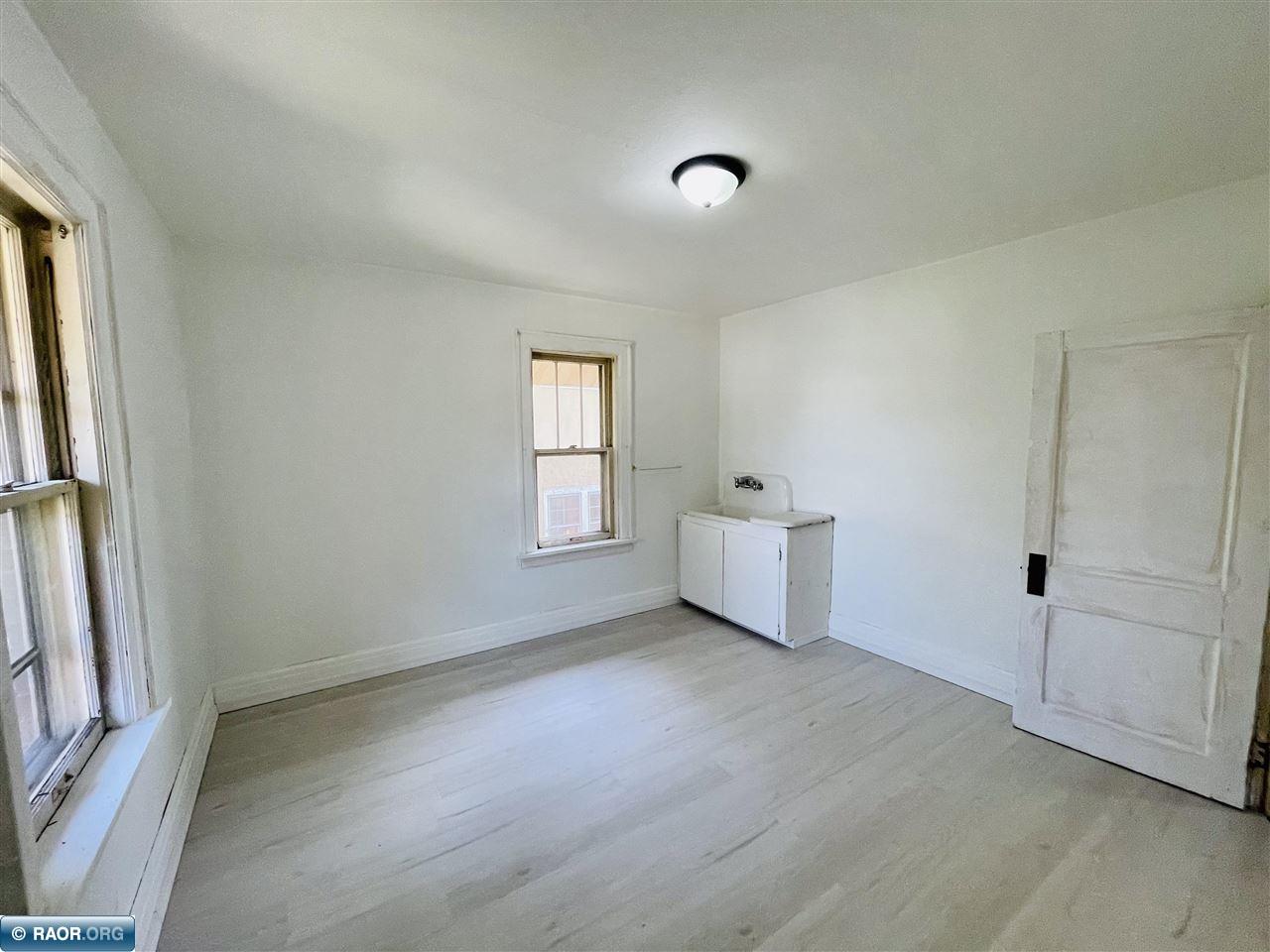 126 SW 2nd St Chisholm MN 55719 149143 image29