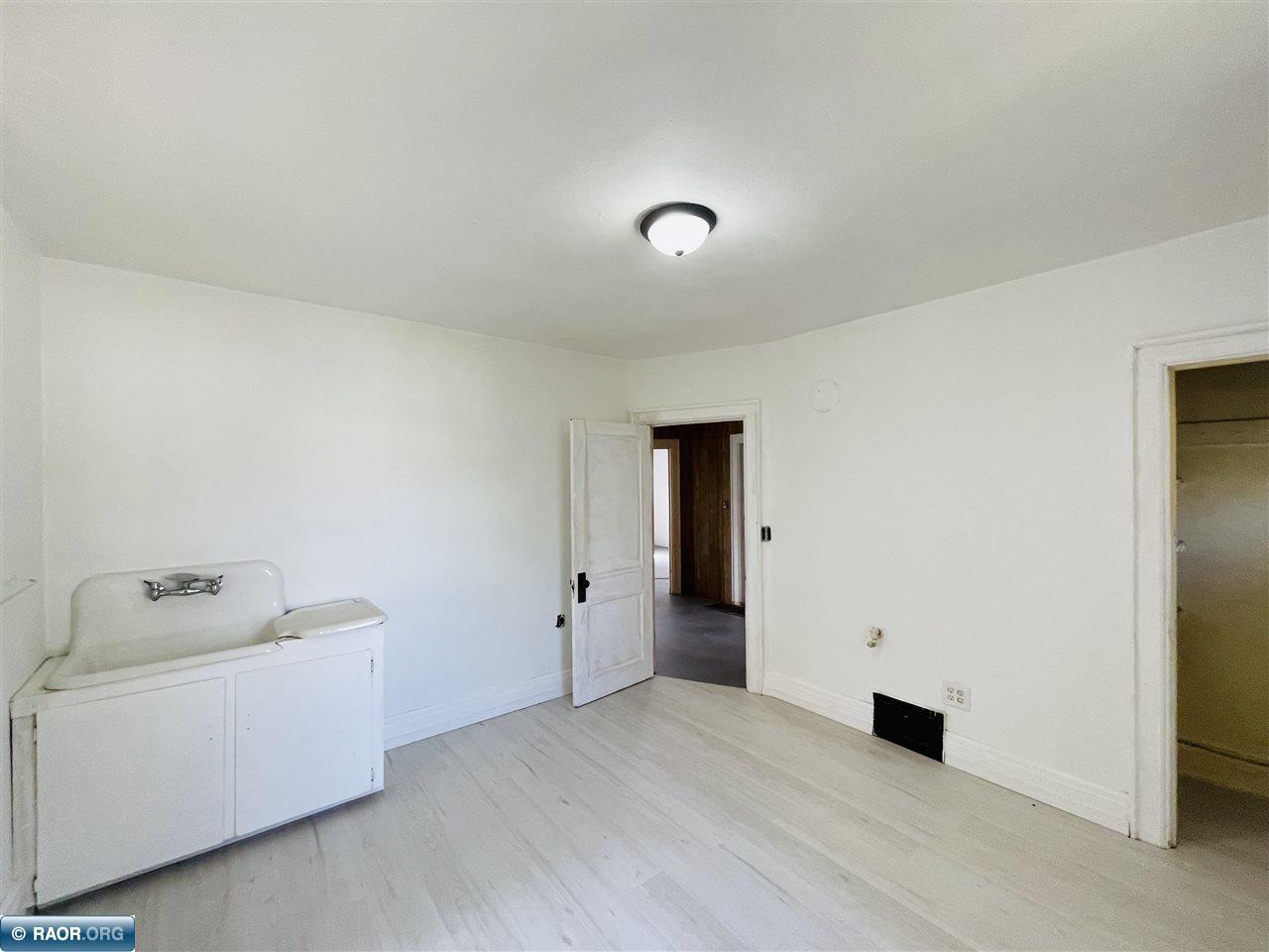 126 SW 2nd St Chisholm MN 55719 149143 image30