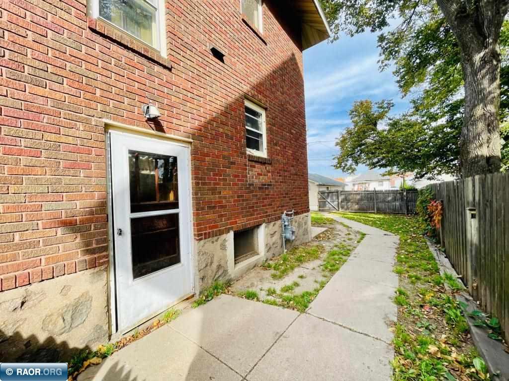 126 SW 2nd St Chisholm MN 55719 149143 image7