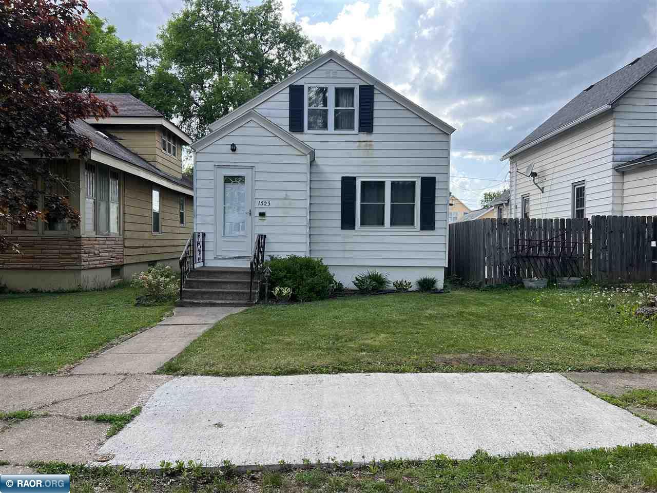 1523 16th Avenue E Hibbing MN 55746 145105 image1