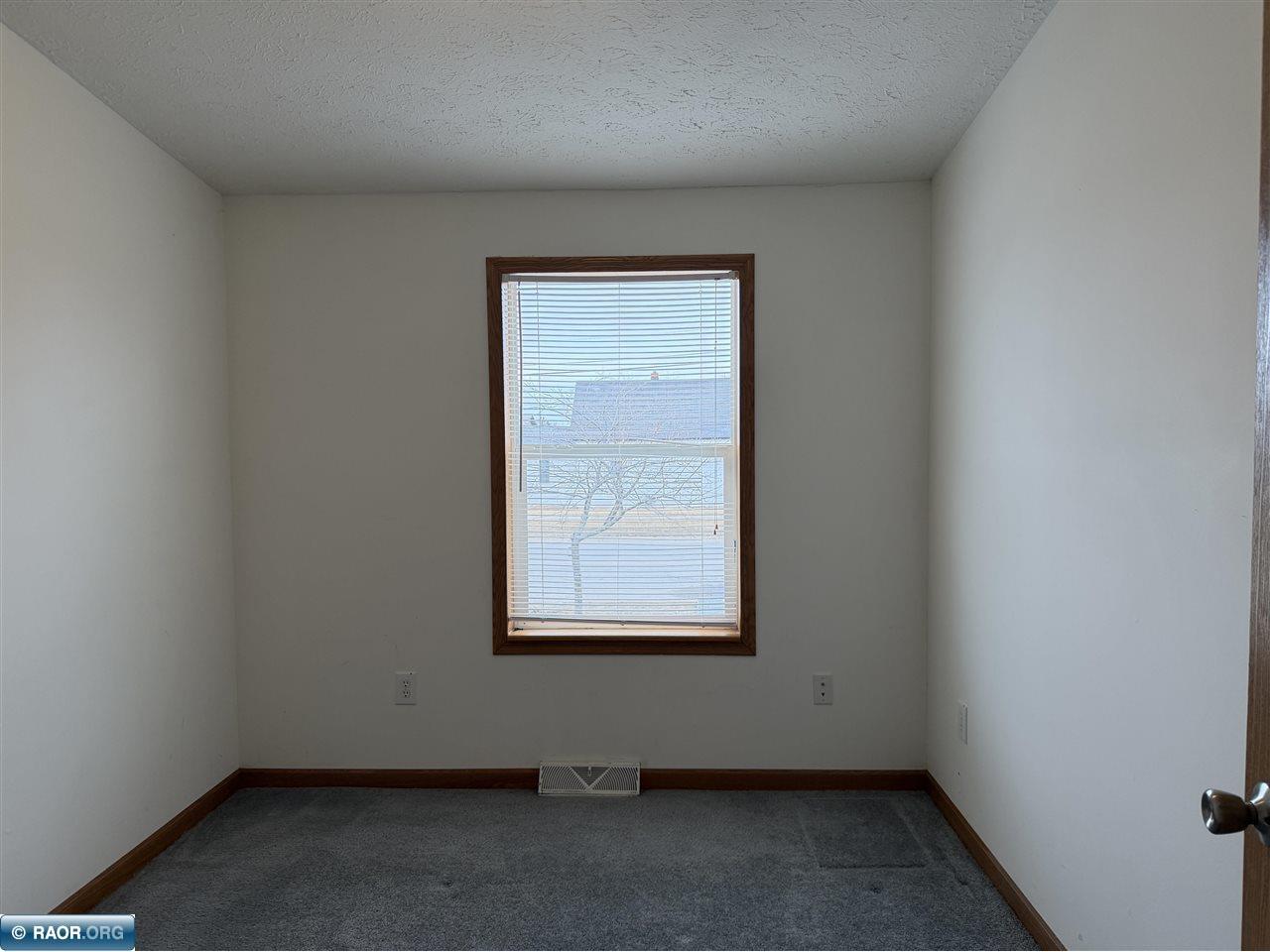 1702 Main Avenue International Falls MN 56649 149680 image20