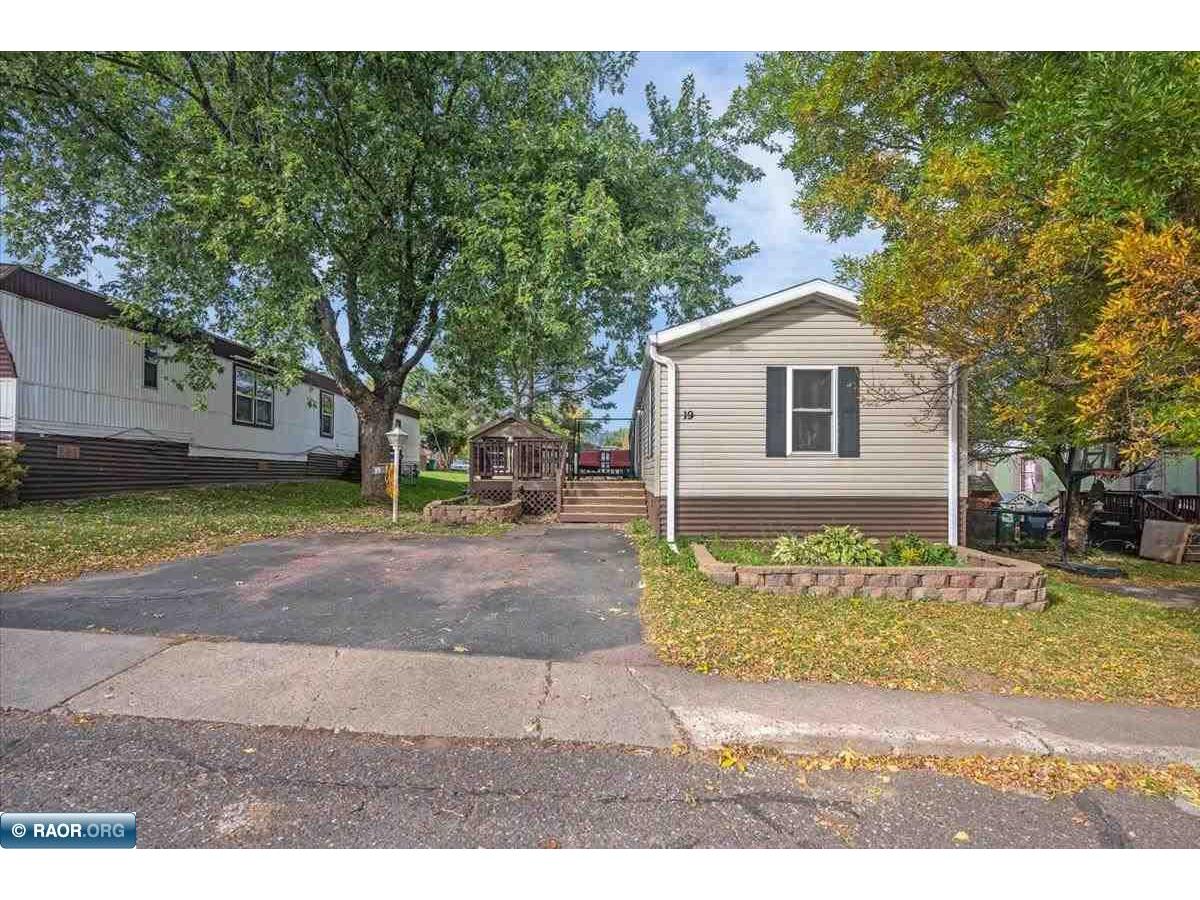 19 Holly Ln Duluth MN 55810 149192 image1