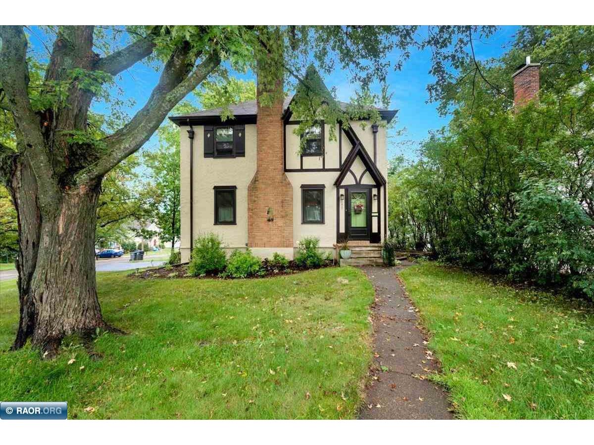 202 W Arrowhead Rd Duluth MN 55803 145677 image1